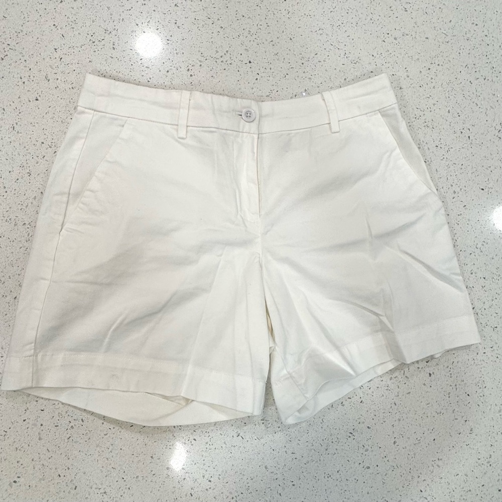 Nautica White Cotton blend chino Bermuda Shorts 6” size 10 EUC